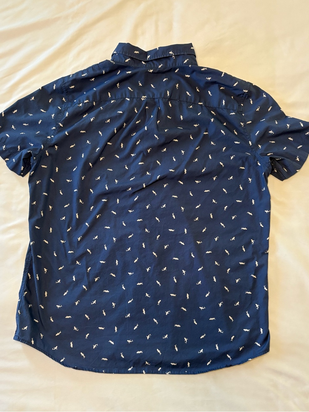 American Eagle Outfitters Navy Short-Sleeve Button-Up- White Micro Shark Print - Picture 10 of 10